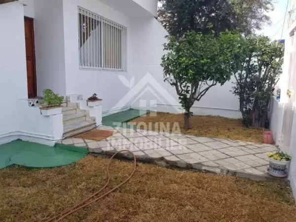 A louer un RDC de villa à la marsa