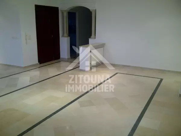 A louer un étage de villa à la Marsa