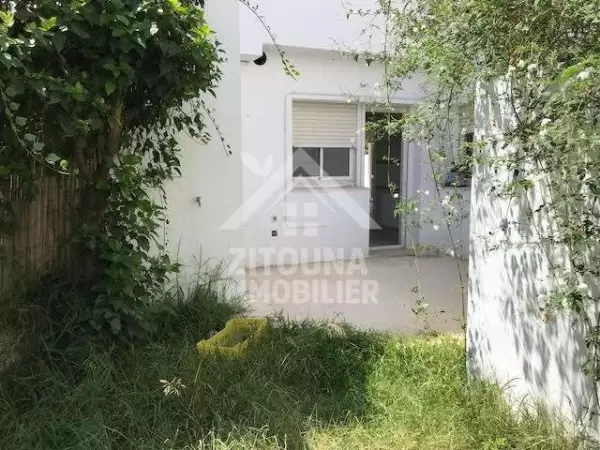 A louer un beau duplex dans une résidence gardée à Ain Zaghouen