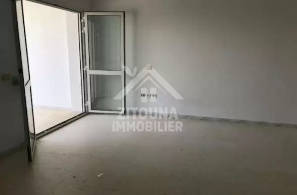 A louer un beau duplex dans une résidence gardée à Ain Zaghouen