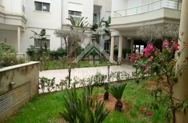 A louer un appartement dans une residence bien gardée au Jardins du Carthage