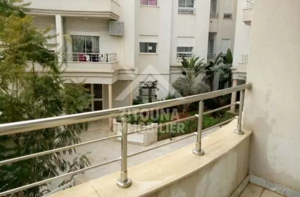 A louer un appartement dans une residence bien gardée au Jardins du Carthage