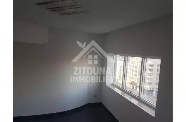 A louer deux bureaux au lac 2