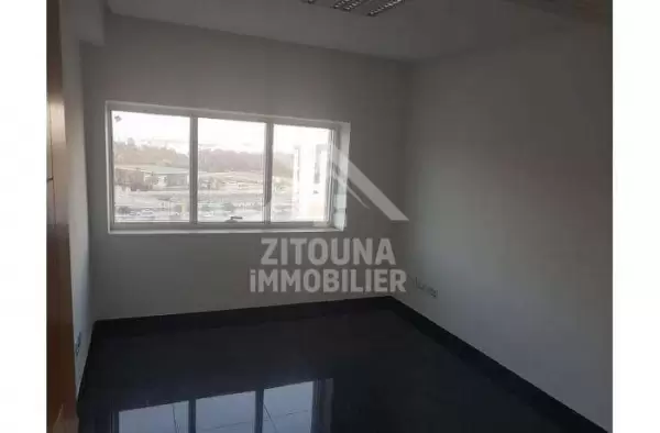 A louer deux bureaux au lac 2