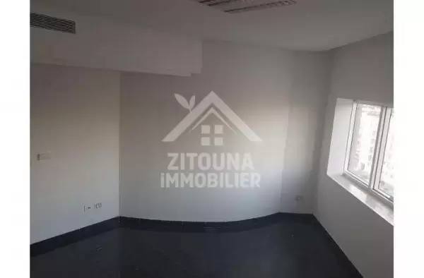 A louer deux bureaux au lac 2