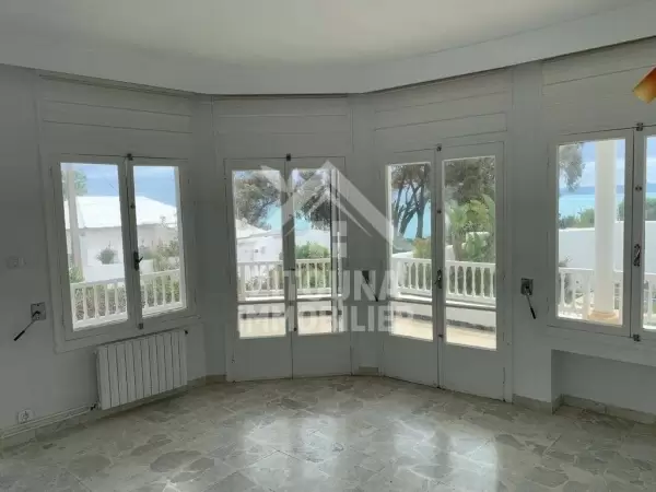 A louer une belle villa à la Marsa