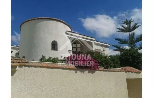 A louer une villa à Shotrana 1 la Soukra