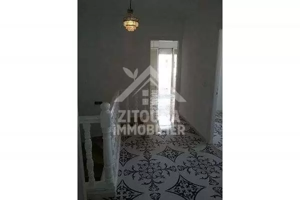 A VENDRE Duplex à cité el khalil a La Marsa