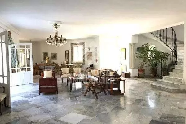 A louer une demeure de charme meublée à la Marsa