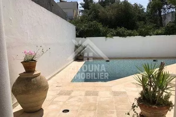 A louer une demeure de charme meublée à la Marsa