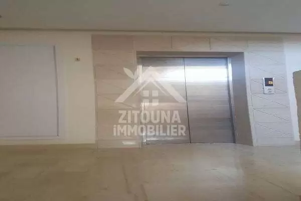 A vendre un bel appartement à la marsa