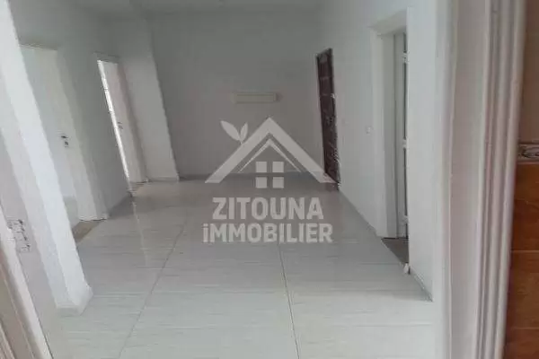 A louer un rez de jardin à la Marsa (AM3286)