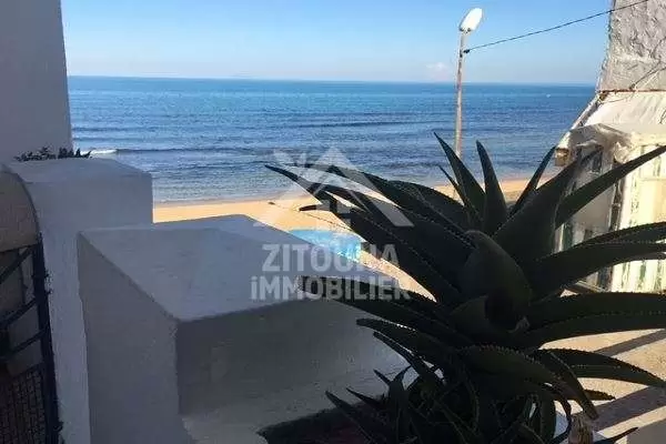 Rez de chaussée de villa à la Marsa(AM3261)