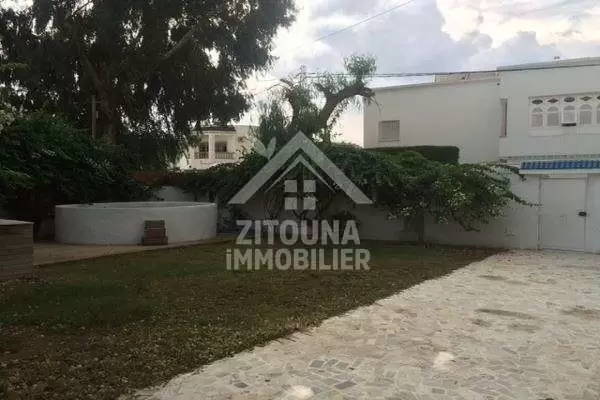 Villa a louer à la Marsa ville (AM3241)