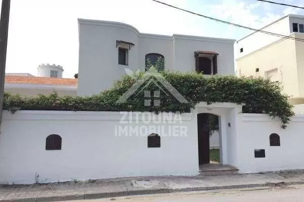 Villa à louer à Carthage (AM3240)