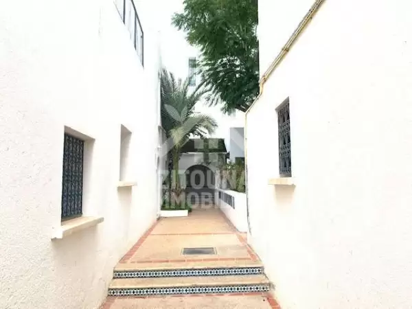 A vendre un beau duplex au Golden Tulip (AM3234)