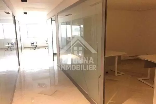 A louer des locaux à usage bureautique au centre ville de Tunis(3230)