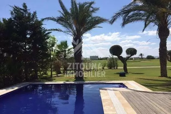 une villa de charme au Golf de Gammarth à louer(3194)