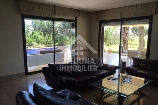 une villa de charme au Golf de Gammarth à louer(3194)