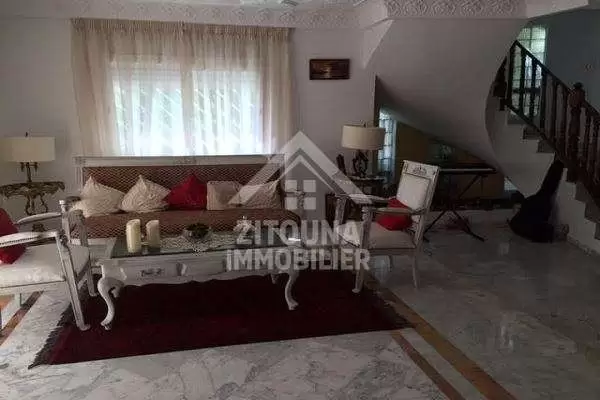 étage de villa meublé a louer à la Marsa ville (3168)