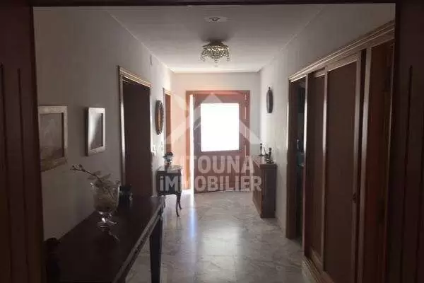 bel appartement meublé a louer à La Marsa