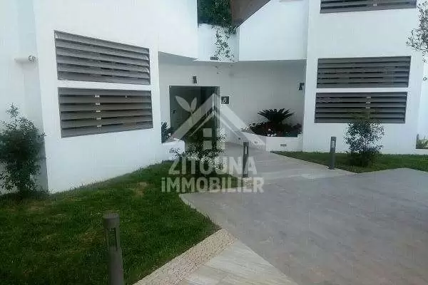 bel appartement a louer au Jardin de carthage(3153)