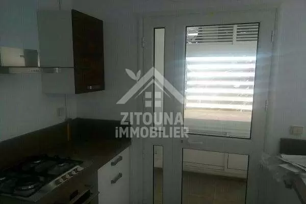 bel appartement a louer au Jardin de carthage(3153)
