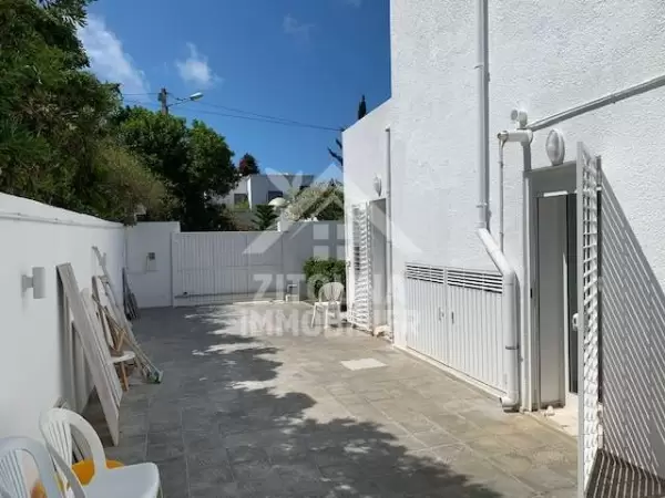 A louer un bel appartement meublé à la Marsa Cube