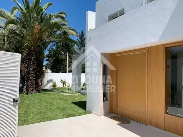 A louer un bel appartement meublé à la Marsa Cube