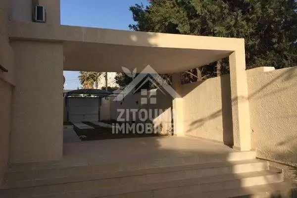 A louer un beau duplex à la Marsa les pins (3063)