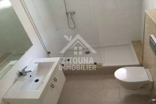 A louer un beau duplex à la Marsa les pins (3063)