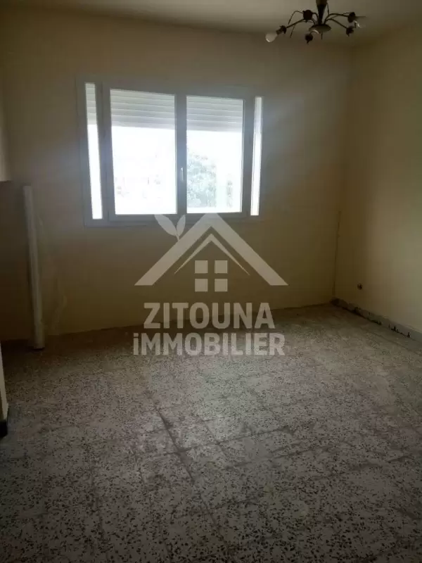 Un immeuble à vendre à usage bureautique