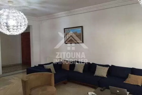 Un bel appartement entièrement meublé à louer (3074)