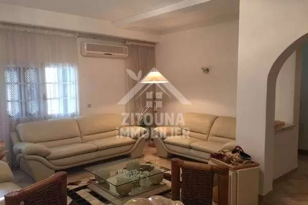 bel appartement à louer à La Marsa plage (3062)