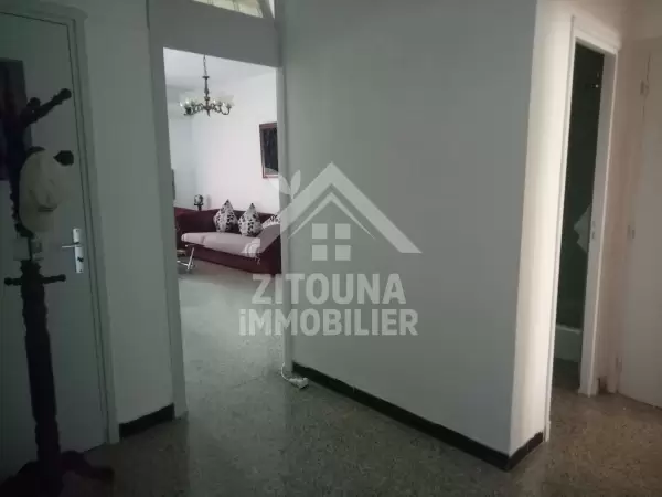 A Vendre bel appartement dans un quartier résidentiel à Menzah 1 (4097)