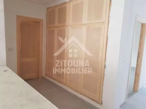 A vendre deux appartements dans un quartier résidentiel à ain zaghouan (4108)