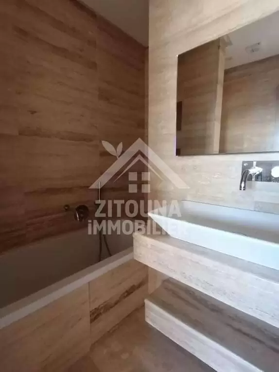 A vendre un magnifique appartement S2 à Gammarth