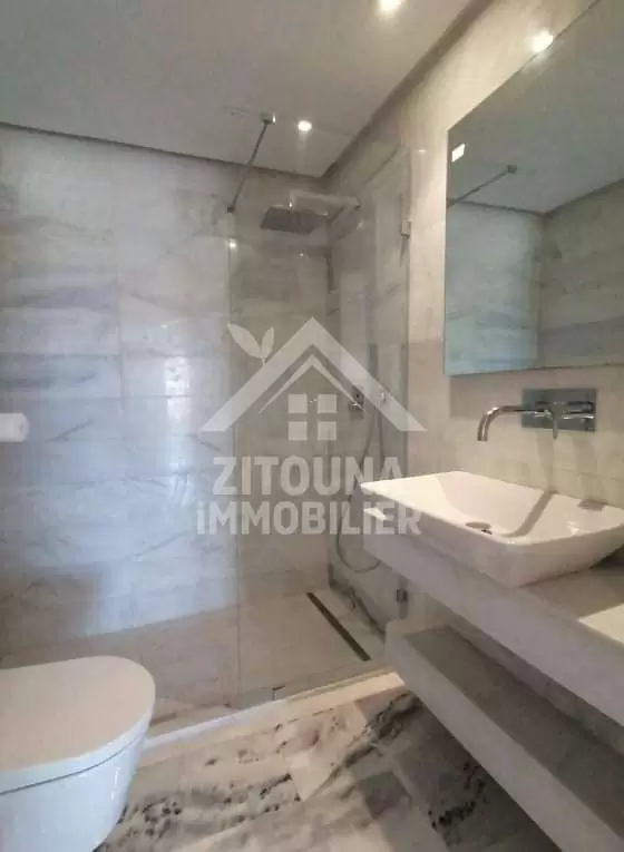 A vendre un magnifique appartement S2 à Gammarth