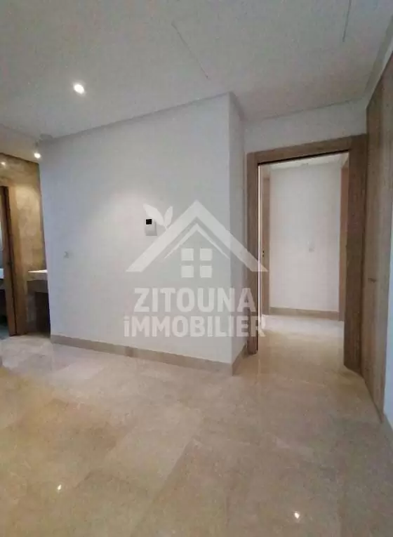 A vendre un magnifique appartement S2 à Gammarth