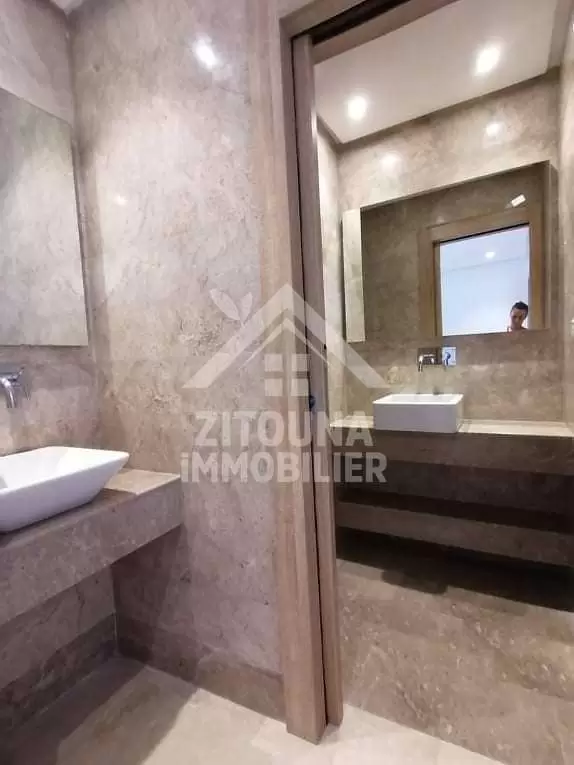 A vendre un bel appartement à Gammarth