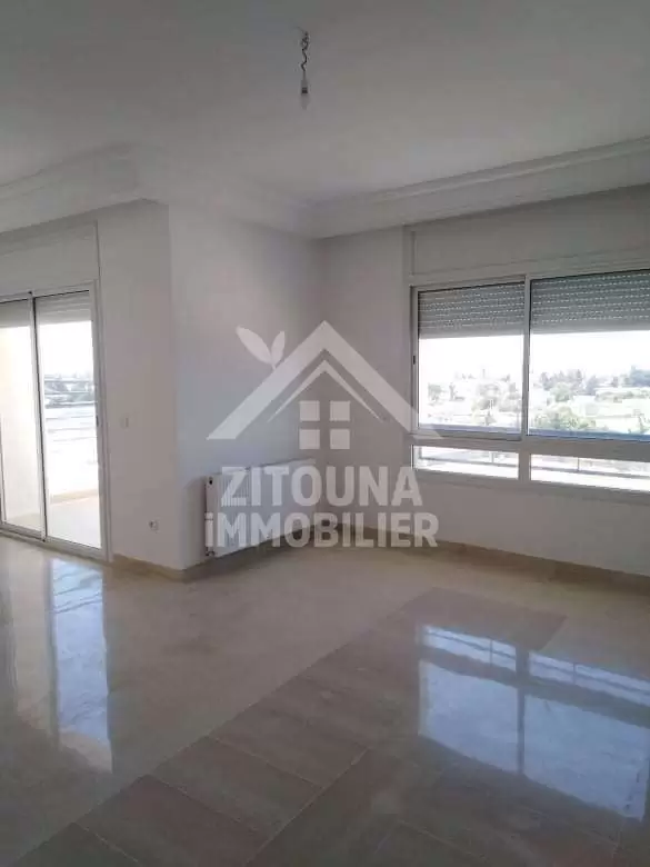 À vendre beau duplex à la Soukra