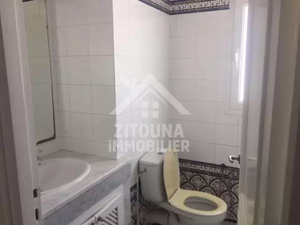 Un bel appartement à la marsa plage avec vue mer