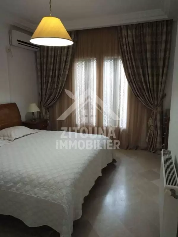 À louer un rez de jardin S2 au Golden Tulip