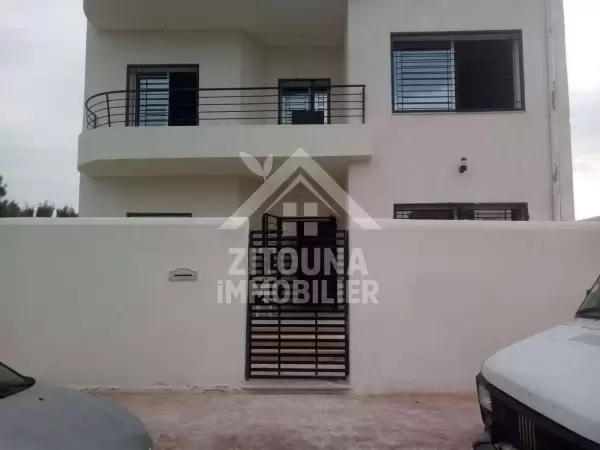 A louer Etage de villa à Raoud plage (4140)
