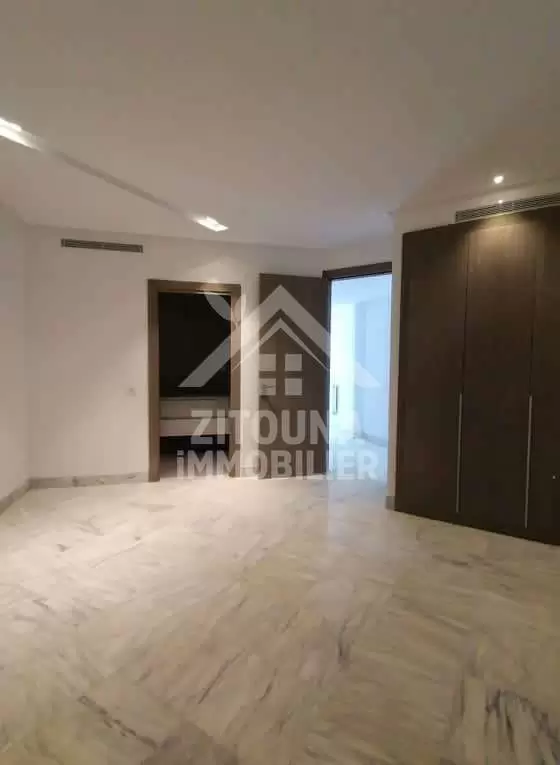À vendre un magnifique appartement S4 au lac2