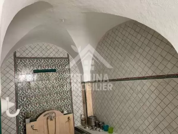 A Vendre un Salon esthétique à Carthage (4148)