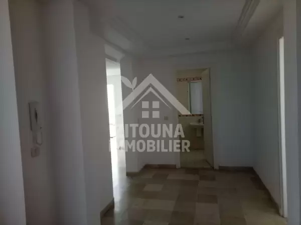 A louer un bel appartement meublé à la Marsa plage (4150)