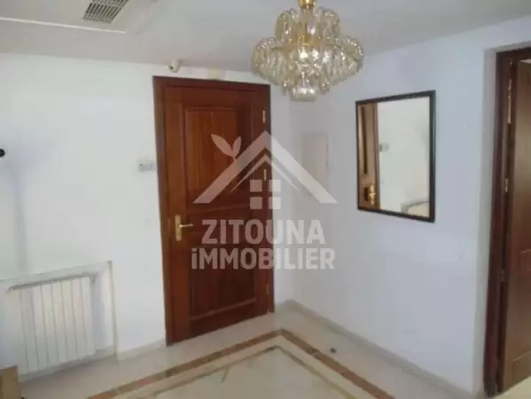 À vendre un bel appartement à la Soukra
