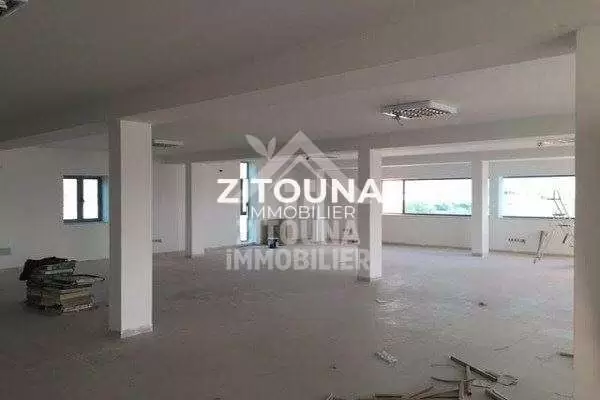 A louer un local commercial à Le Kram