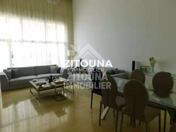 À vendre un magnifique duplex à l'entrée de la Marsa